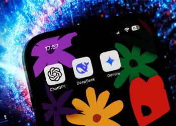 DeepSeek Overtakes ChatGPT as Leading Free App in the US
